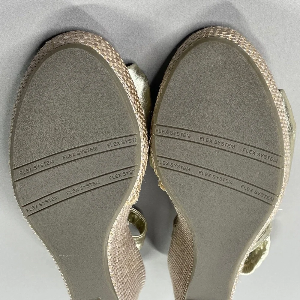 NEW You by Crocs Shoes Womens 8 gold brown leather wedge heels summer cocktail - Picture 8 of 11